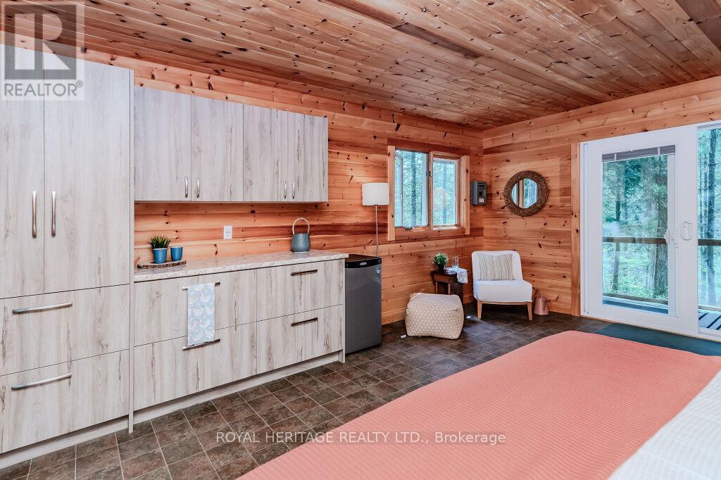 












1306-2 EASTSHORE ROAD

,
Georgian Bay (Gibson),




Ontario
P0C1A0

