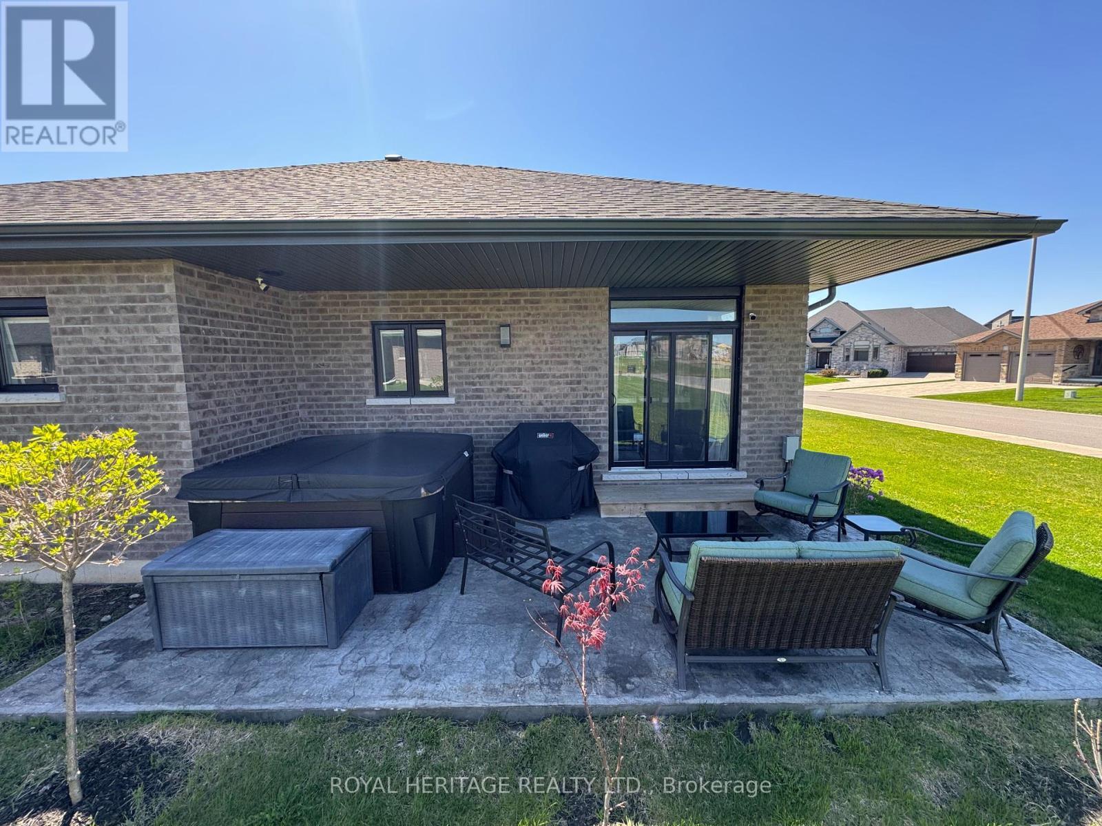 












22 BEL AIR CRESCENT

,
Quinte West (Murray Ward),




Ontario
K8V0H4

