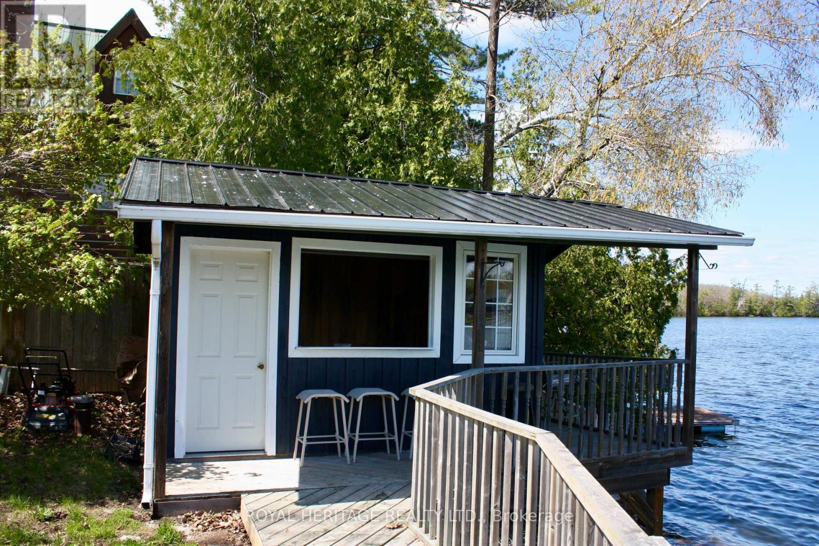












837 FIFE'S BAY MARINA LANE

,
Selwyn,




Ontario
K9J6X3

