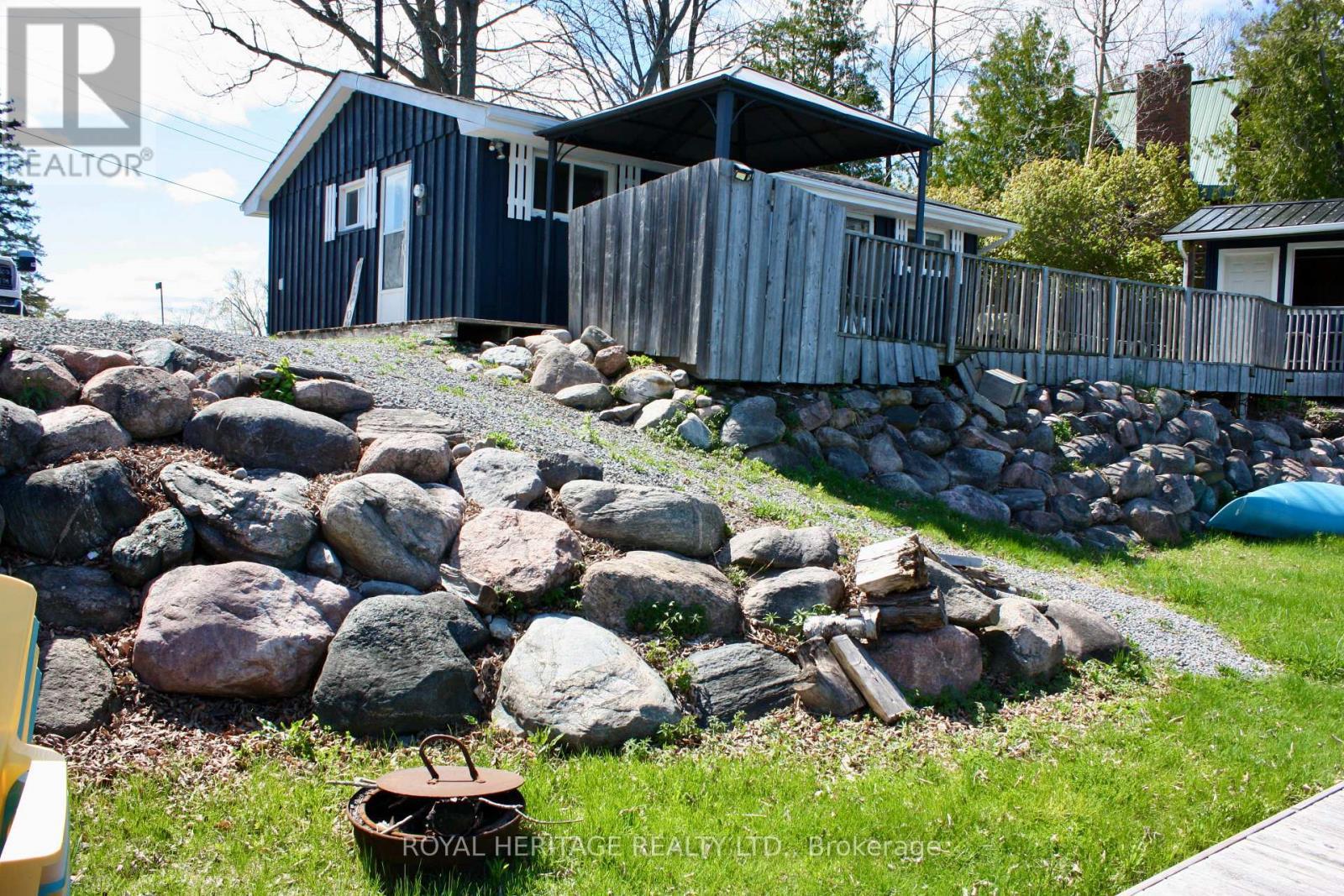 












837 FIFE'S BAY MARINA LANE

,
Selwyn,




Ontario
K9J6X3

