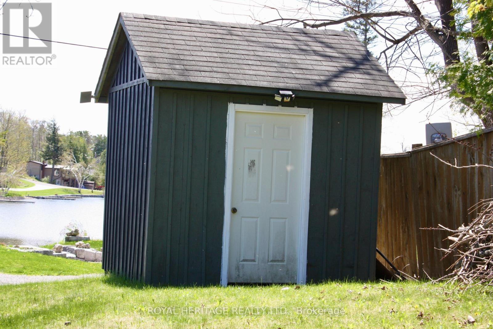 












837 FIFE'S BAY MARINA LANE

,
Selwyn,




Ontario
K9J6X3

