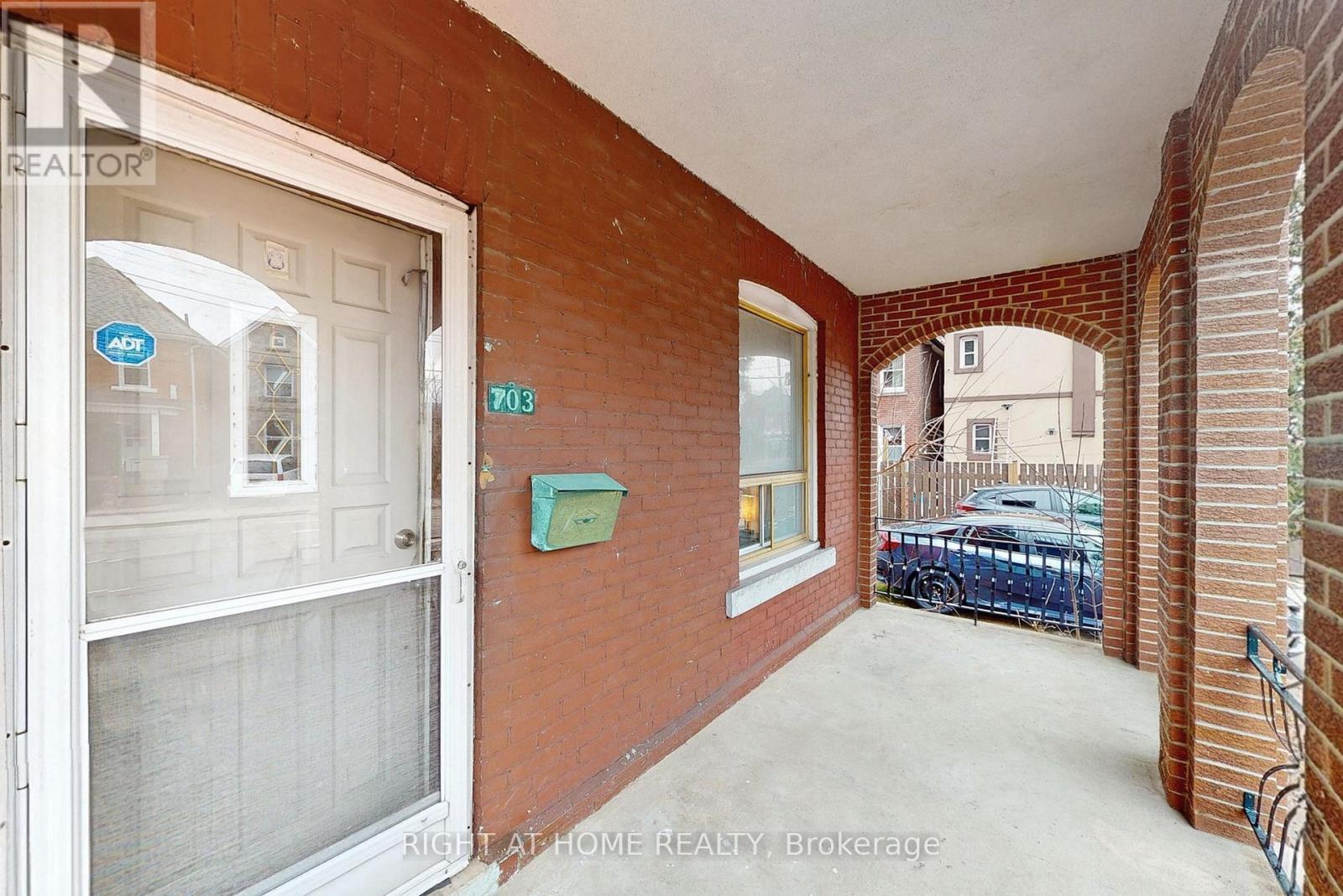 












UPPER - 703 WILSON STREET

,
Hamilton (Gibson),




Ontario
L8L1V5

