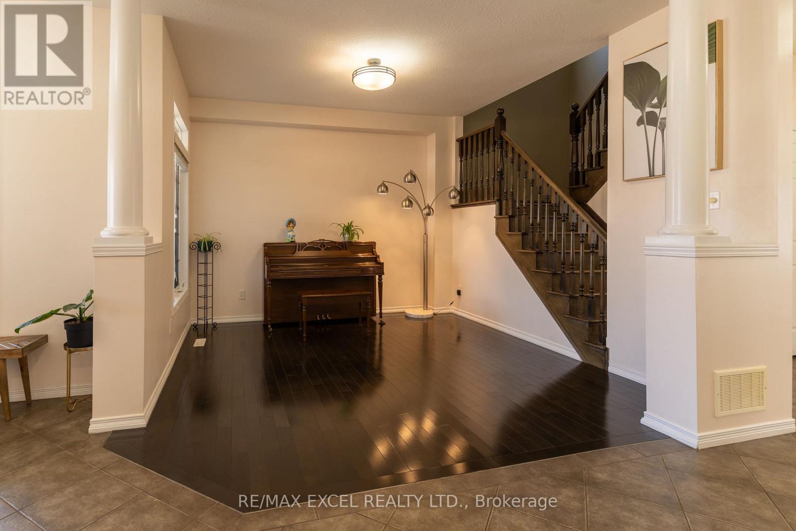 












54 GRASSWOOD STREET

,
Kitchener,




Ontario
N2A4L3

