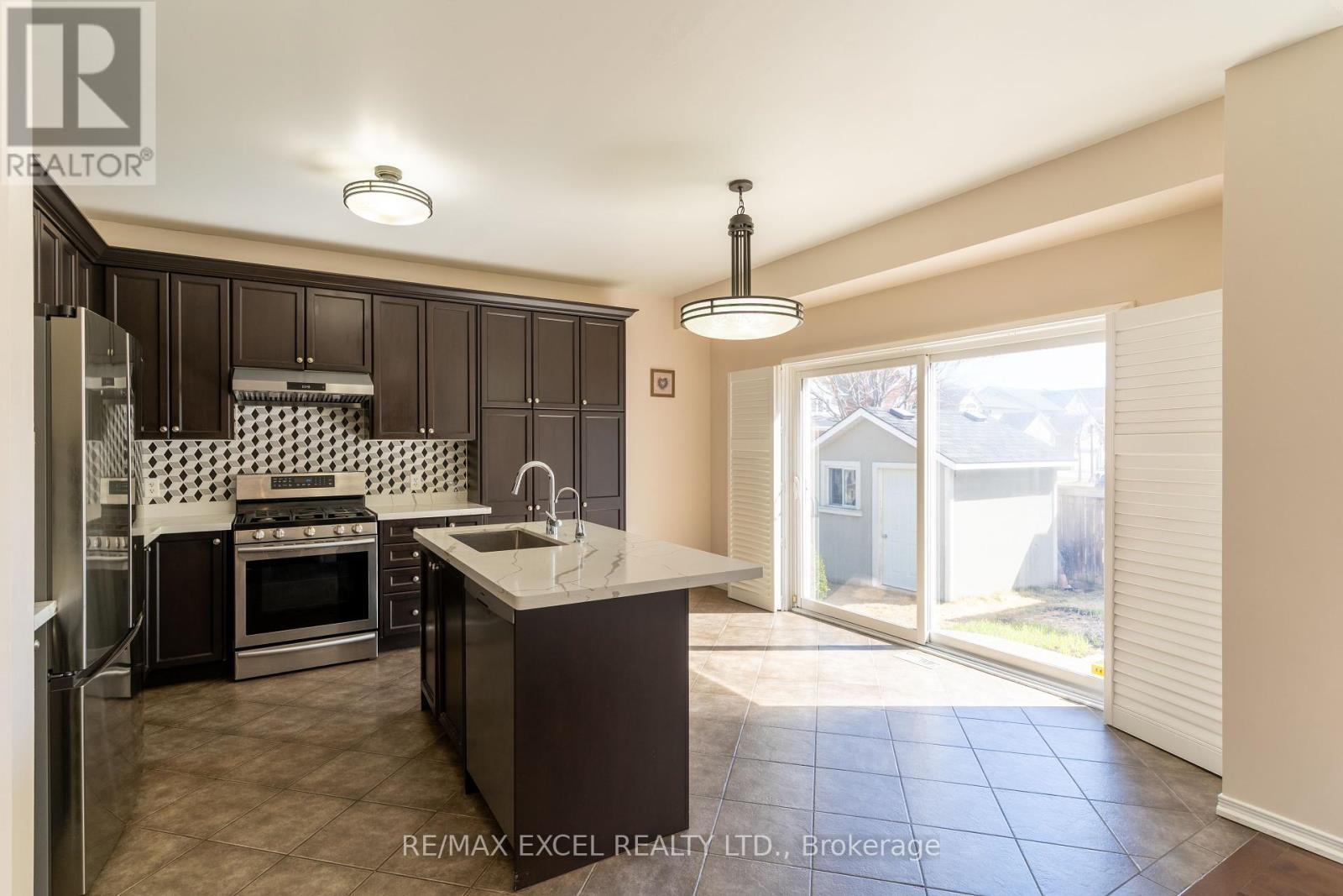 












54 GRASSWOOD STREET

,
Kitchener,




Ontario
N2A4L3

