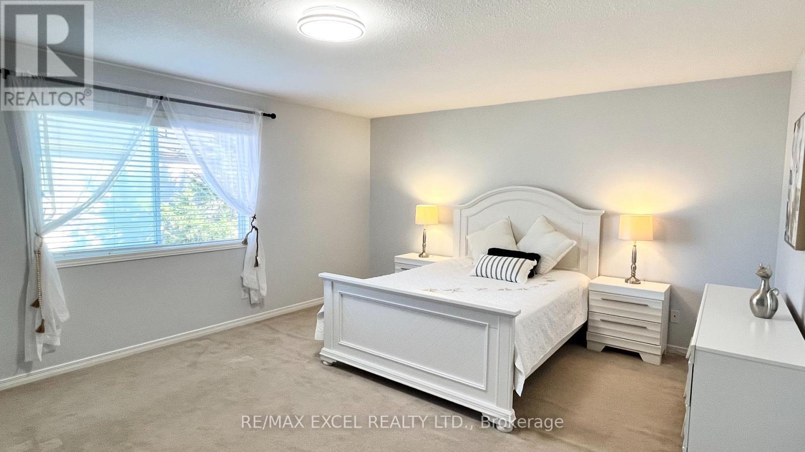 












54 GRASSWOOD STREET

,
Kitchener,




Ontario
N2A4L3

