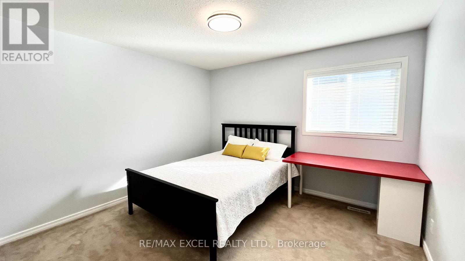 












54 GRASSWOOD STREET

,
Kitchener,




Ontario
N2A4L3

