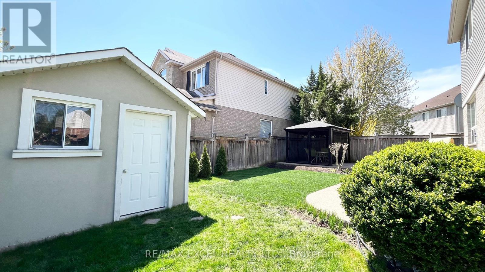 












54 GRASSWOOD STREET

,
Kitchener,




Ontario
N2A4L3

