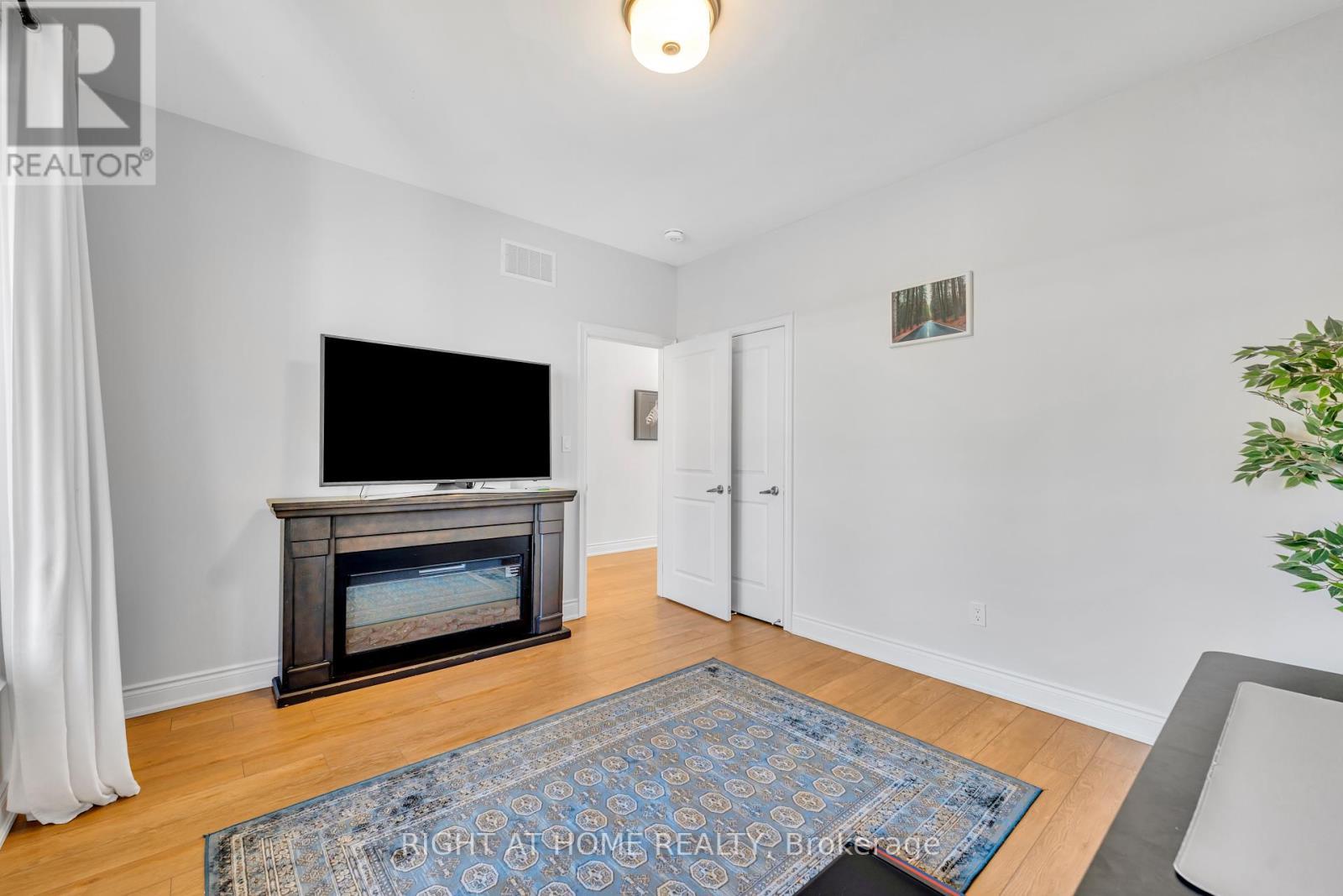 












431A ORCHARD AVENUE

,
Cobourg,




Ontario
K9A3T7


