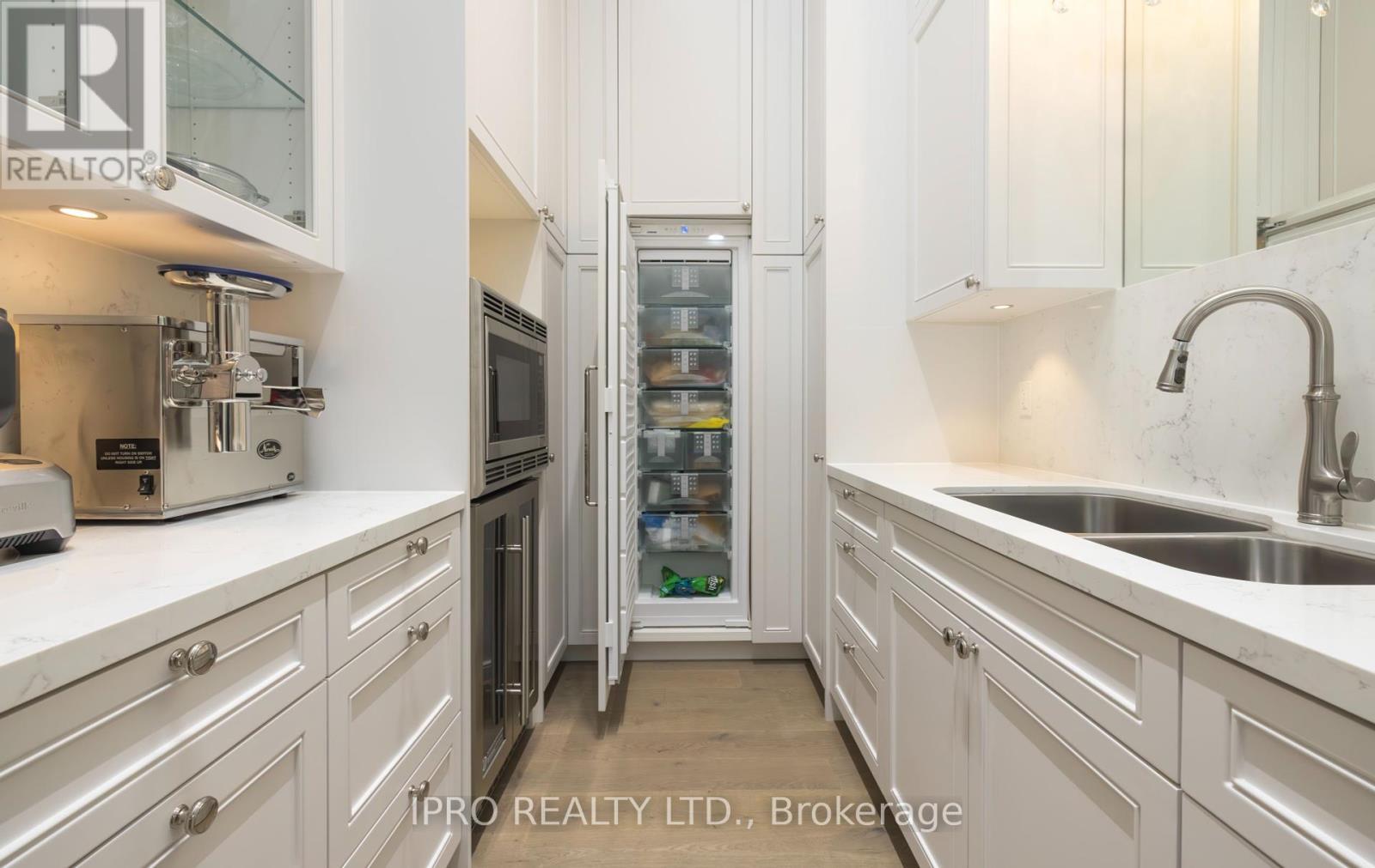 












45 - 11 LAMBETH LANE

,
Puslinch (Crieff/Aikensville/Killean),




Ontario
N0B2J0

