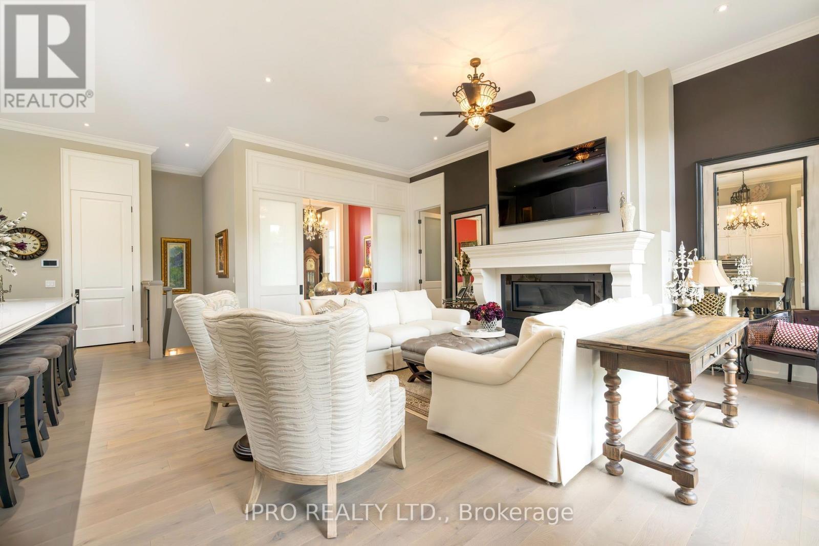 












45 - 11 LAMBETH LANE

,
Puslinch (Crieff/Aikensville/Killean),




Ontario
N0B2J0

