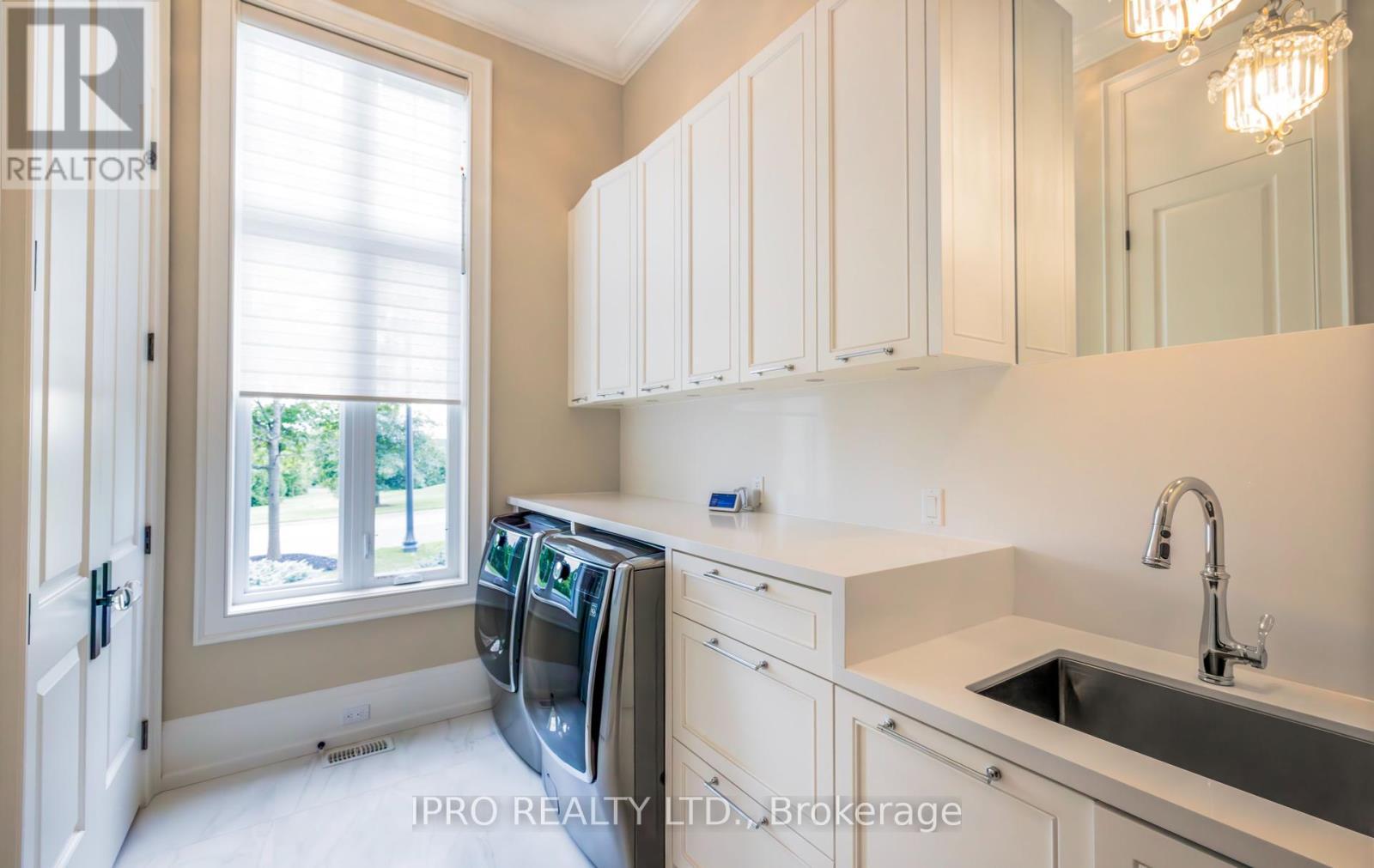 












45 - 11 LAMBETH LANE

,
Puslinch (Crieff/Aikensville/Killean),




Ontario
N0B2J0

