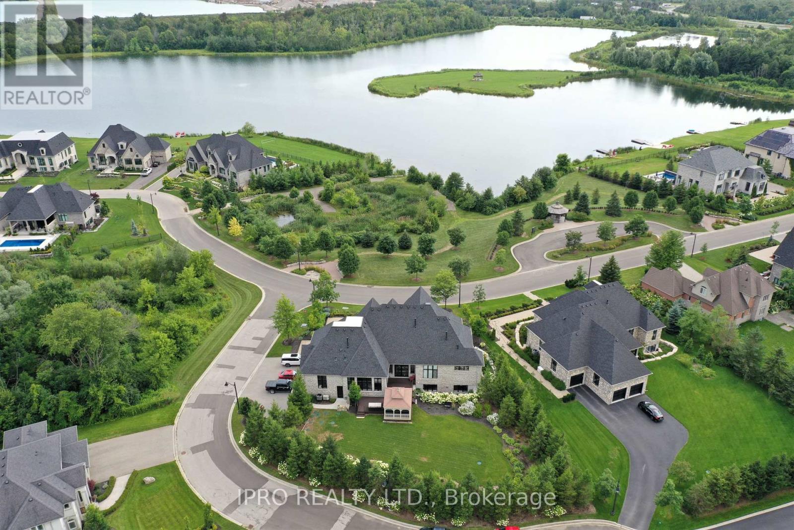 












45 - 11 LAMBETH LANE

,
Puslinch (Crieff/Aikensville/Killean),




Ontario
N0B2J0

