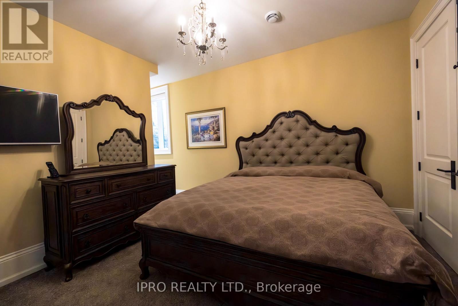 












45 - 11 LAMBETH LANE

,
Puslinch (Crieff/Aikensville/Killean),




Ontario
N0B2J0

