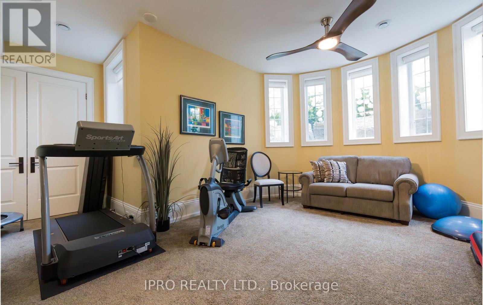 












45 - 11 LAMBETH LANE

,
Puslinch (Crieff/Aikensville/Killean),




Ontario
N0B2J0

