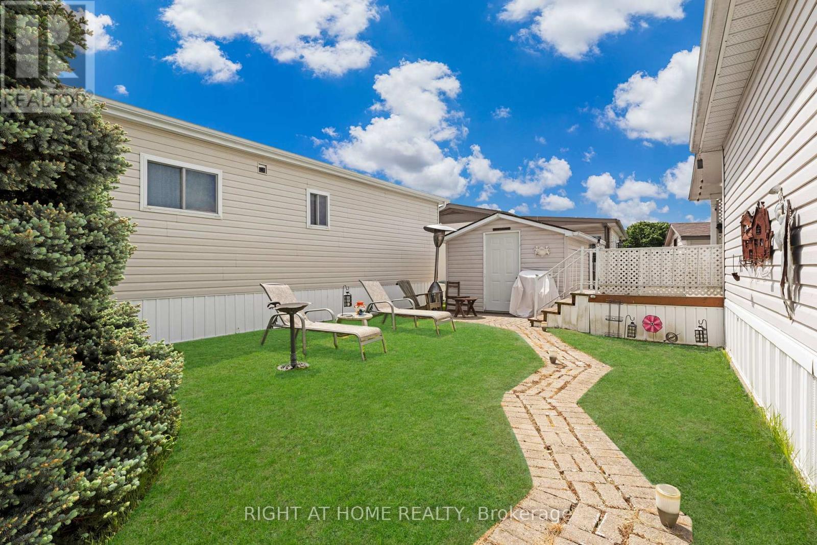 












8 - 3033 TOWNLINE ROAD

,
Fort Erie (Black Creek),




Ontario
L0S1S1

