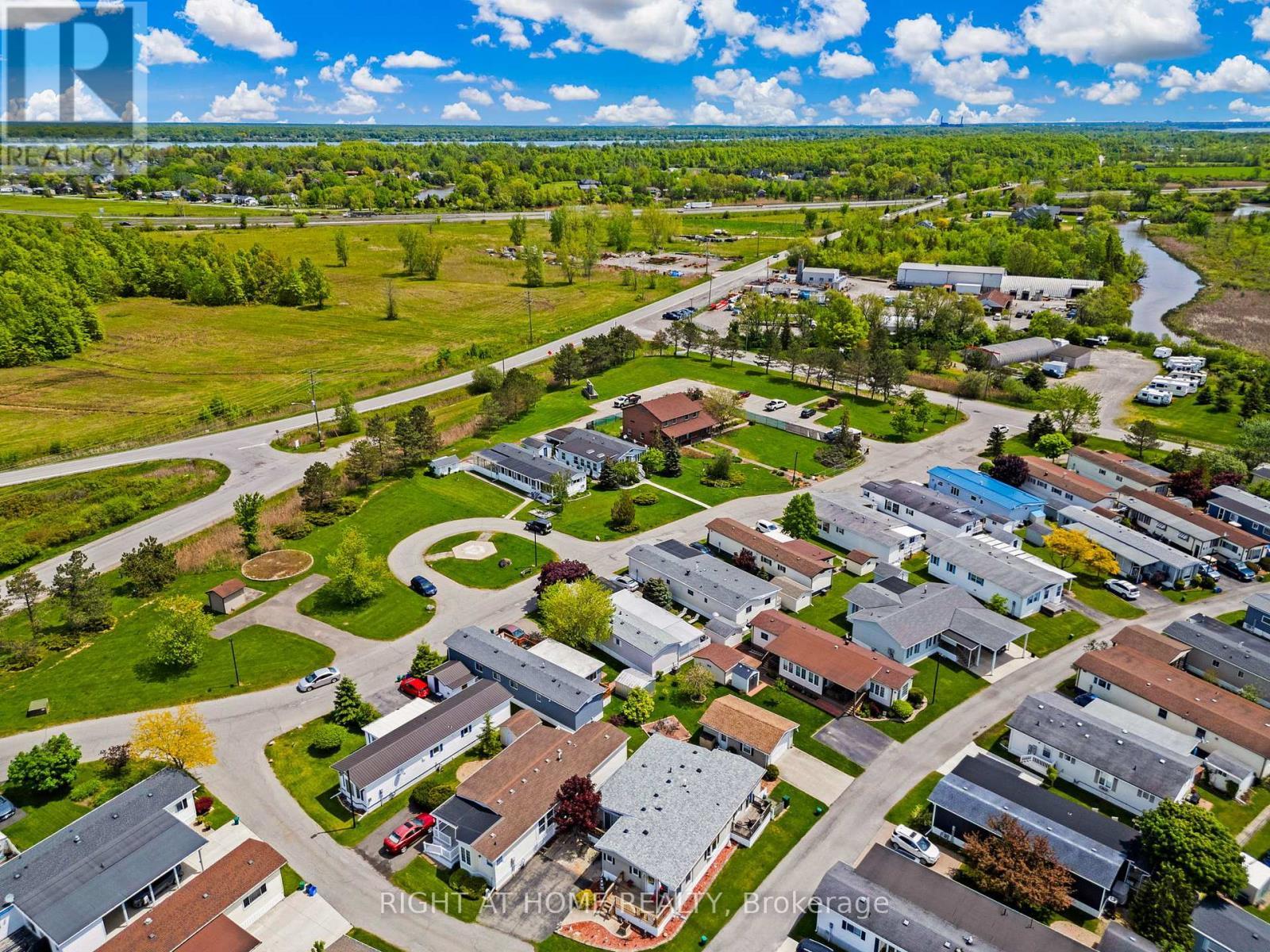 












8 - 3033 TOWNLINE ROAD

,
Fort Erie (Black Creek),




Ontario
L0S1S1

