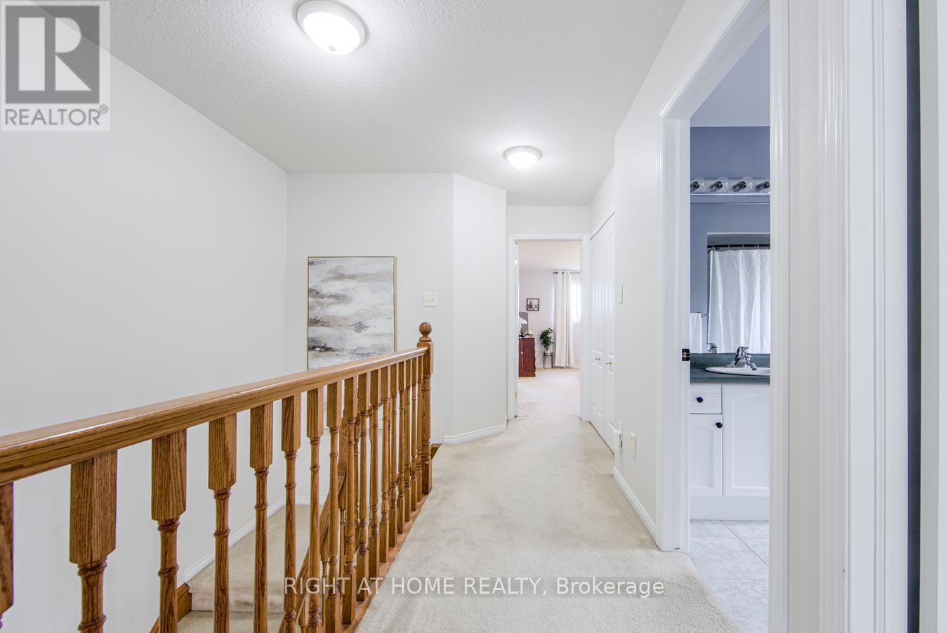 












27 - 7 SOUTHSIDE PLACE

,
Hamilton (Mountview),




Ontario
L9C7W6

