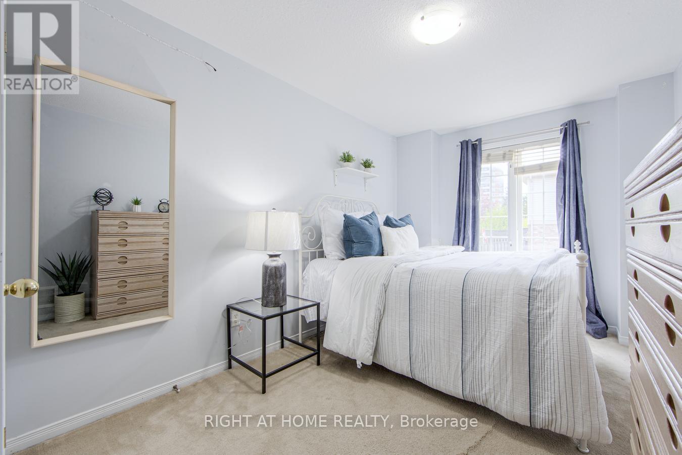 












27 - 7 SOUTHSIDE PLACE

,
Hamilton (Mountview),




Ontario
L9C7W6

