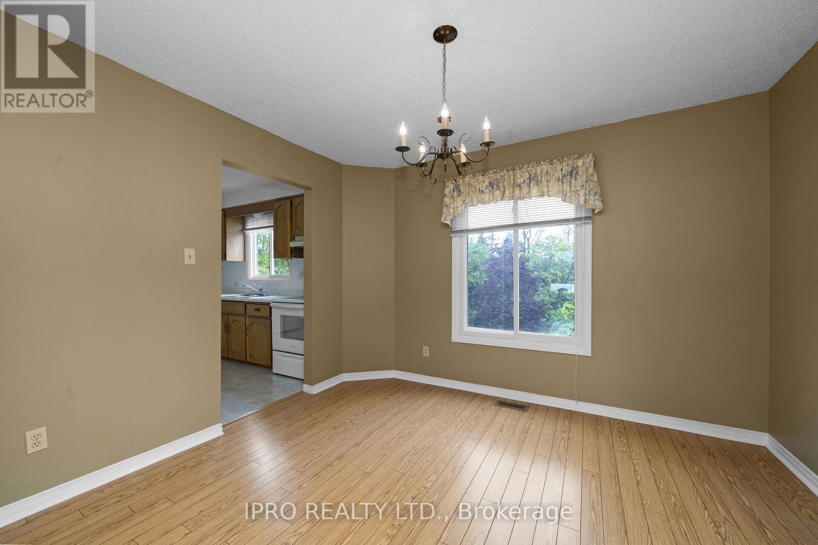 












217 CHRISTIE STREET

,
Guelph/Eramosa (Rockwood),




Ontario
N0B2K0

