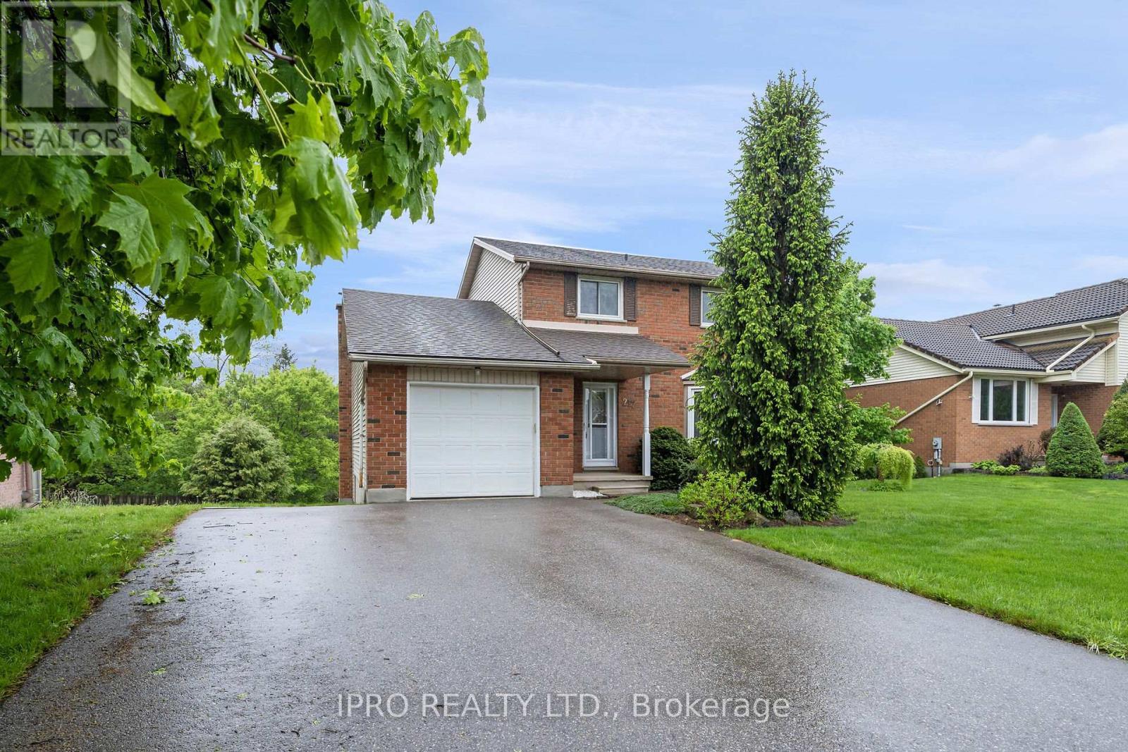 












217 CHRISTIE STREET

,
Guelph/Eramosa (Rockwood),




Ontario
N0B2K0

