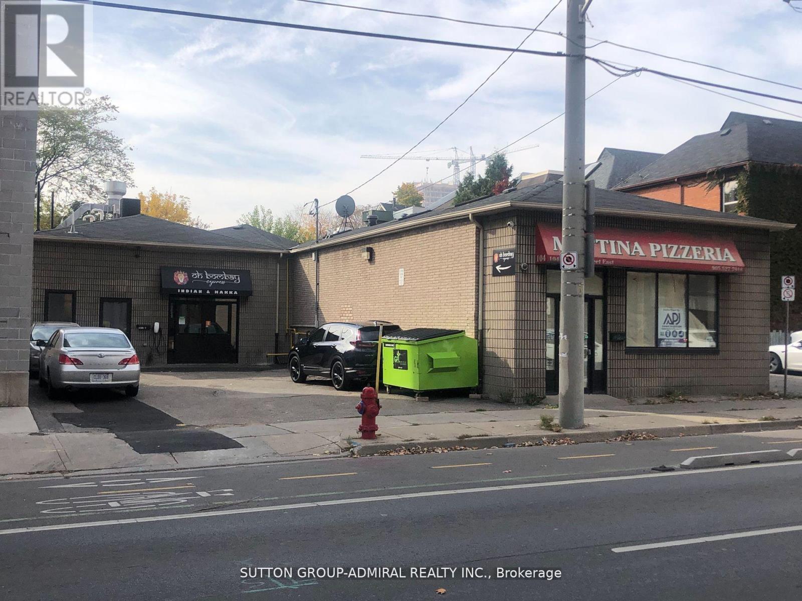 












104 CANNON STREET E

,
Hamilton (Beasley),




Ontario
L8L2A3

