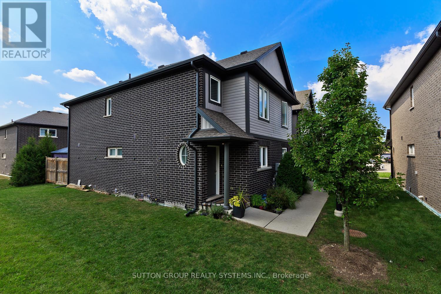 












50 - 7768 ASCOT CIRCLE

,
Niagara Falls (Ascot),




Ontario
L2H3P9

