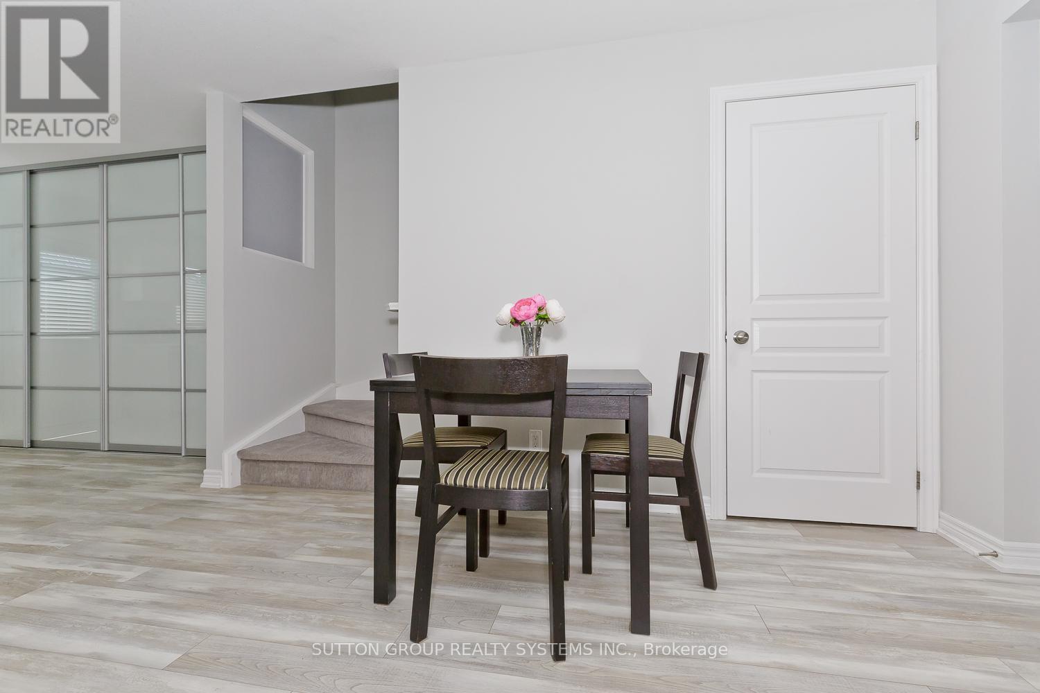 












50 - 7768 ASCOT CIRCLE

,
Niagara Falls (Ascot),




Ontario
L2H3P9

