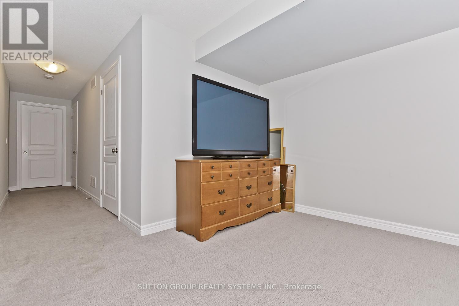 












50 - 7768 ASCOT CIRCLE

,
Niagara Falls (Ascot),




Ontario
L2H3P9


