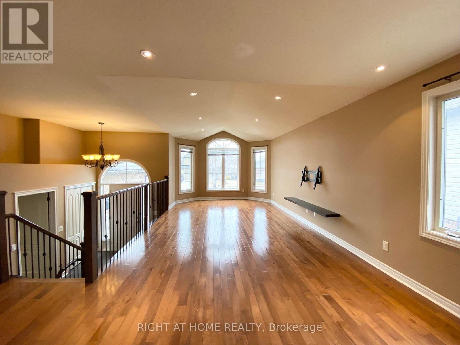












3640 WEINBRENNER ROAD

,
Niagara Falls (Chippawa),




Ontario
L2G7Y4

