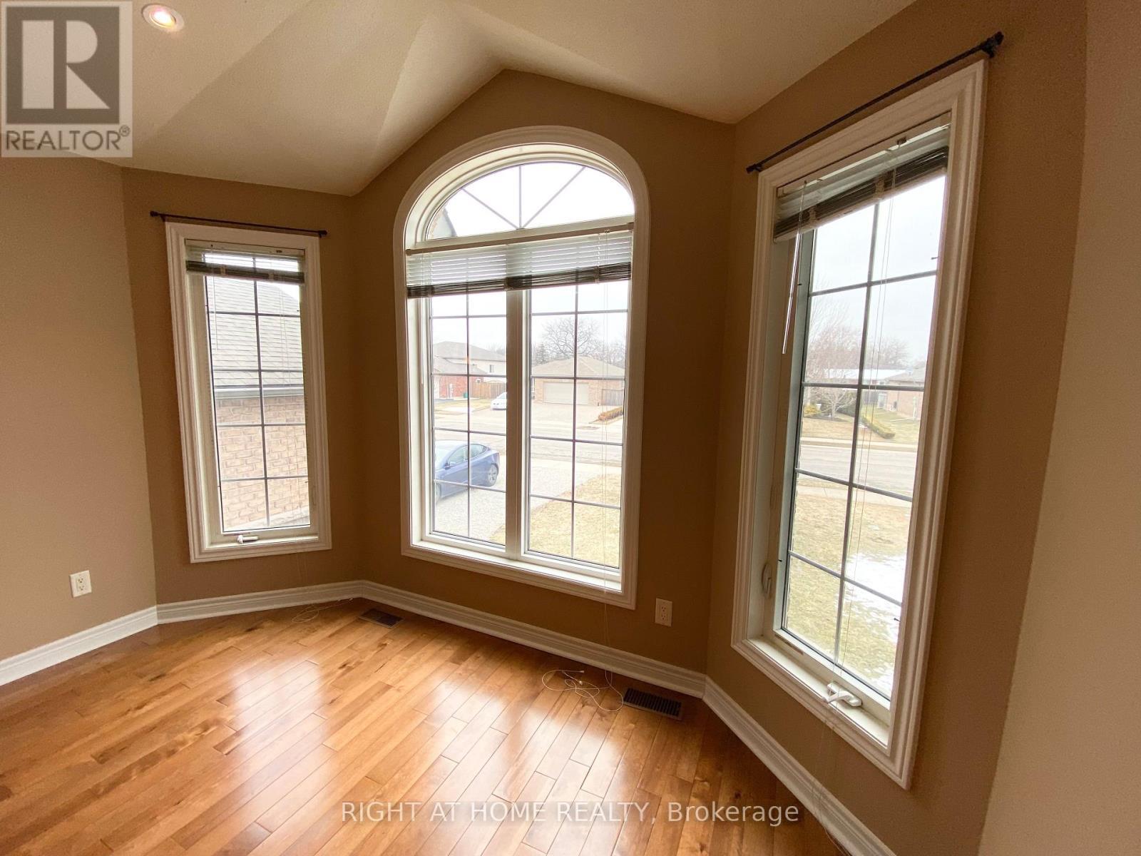 












3640 WEINBRENNER ROAD

,
Niagara Falls (Chippawa),




Ontario
L2G7Y4

