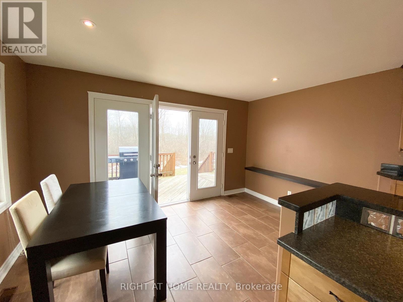 












3640 WEINBRENNER ROAD

,
Niagara Falls (Chippawa),




Ontario
L2G7Y4


