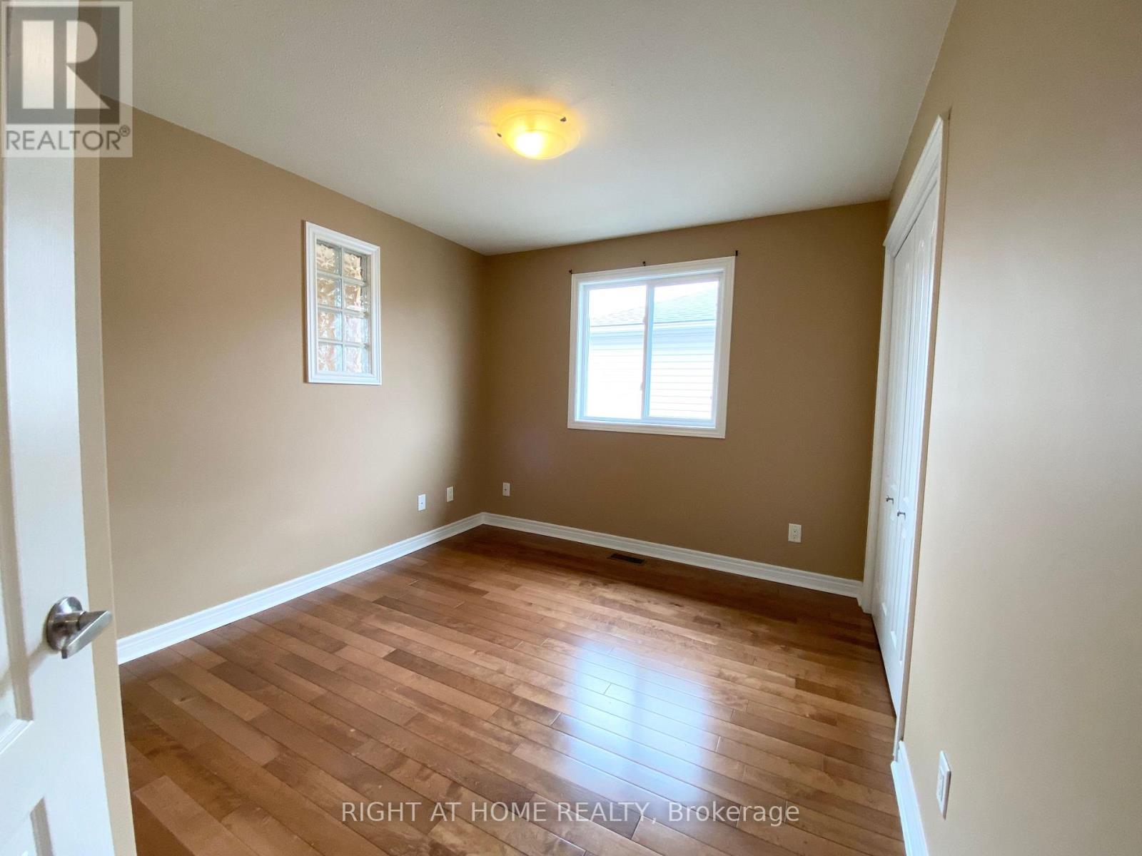 












3640 WEINBRENNER ROAD

,
Niagara Falls (Chippawa),




Ontario
L2G7Y4

