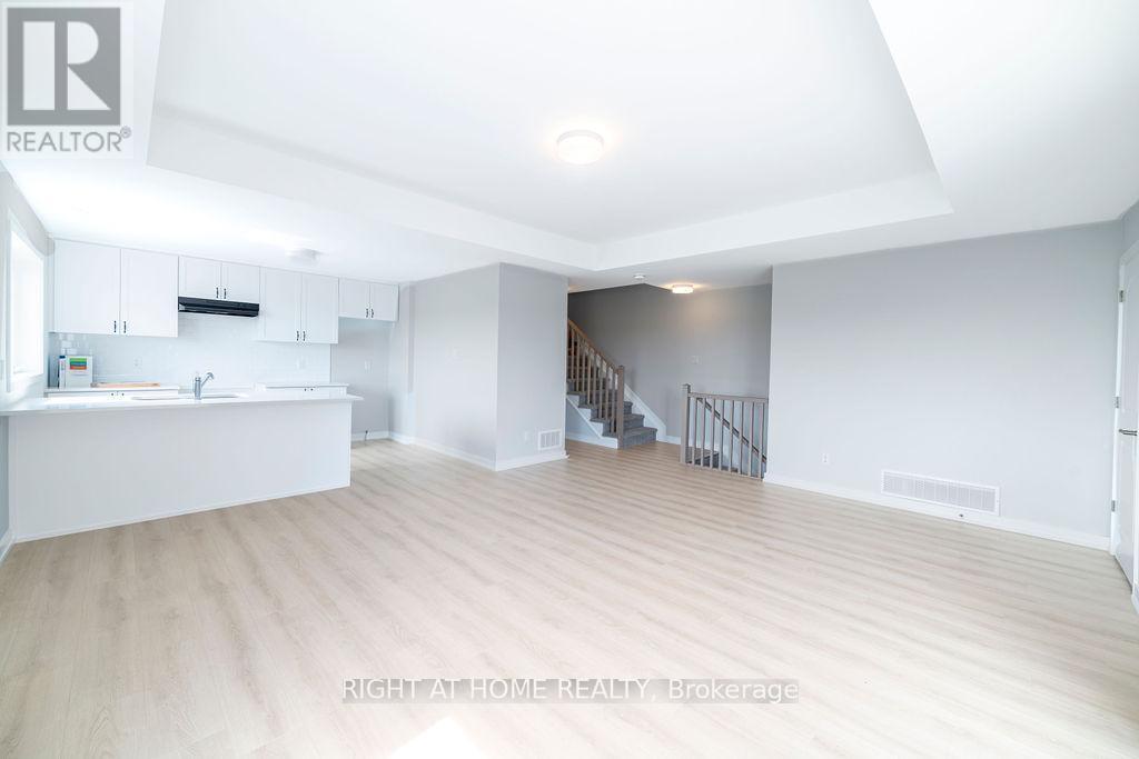 












119 DAVID LEWIS PRIVATE

,
Ottawa,




Ontario
K4A1C4

