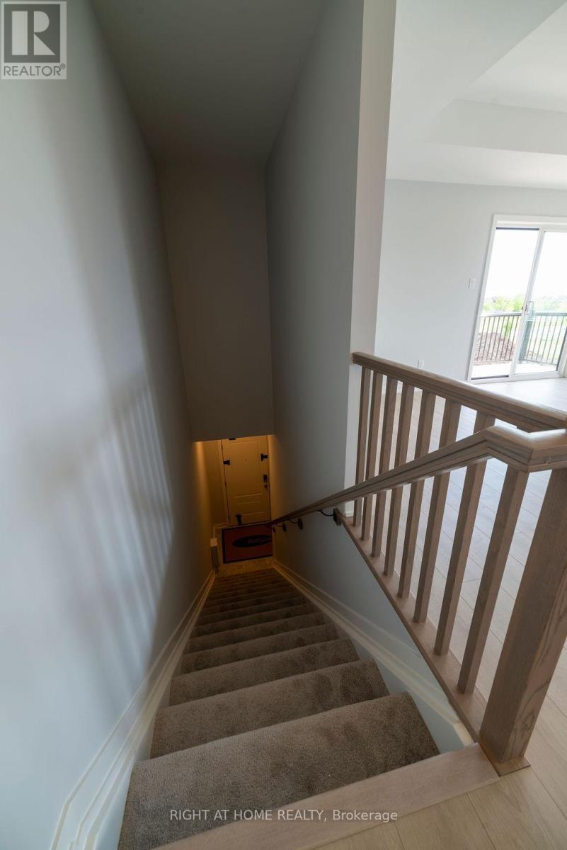 












119 DAVID LEWIS PRIVATE

,
Ottawa,




Ontario
K4A1C4

