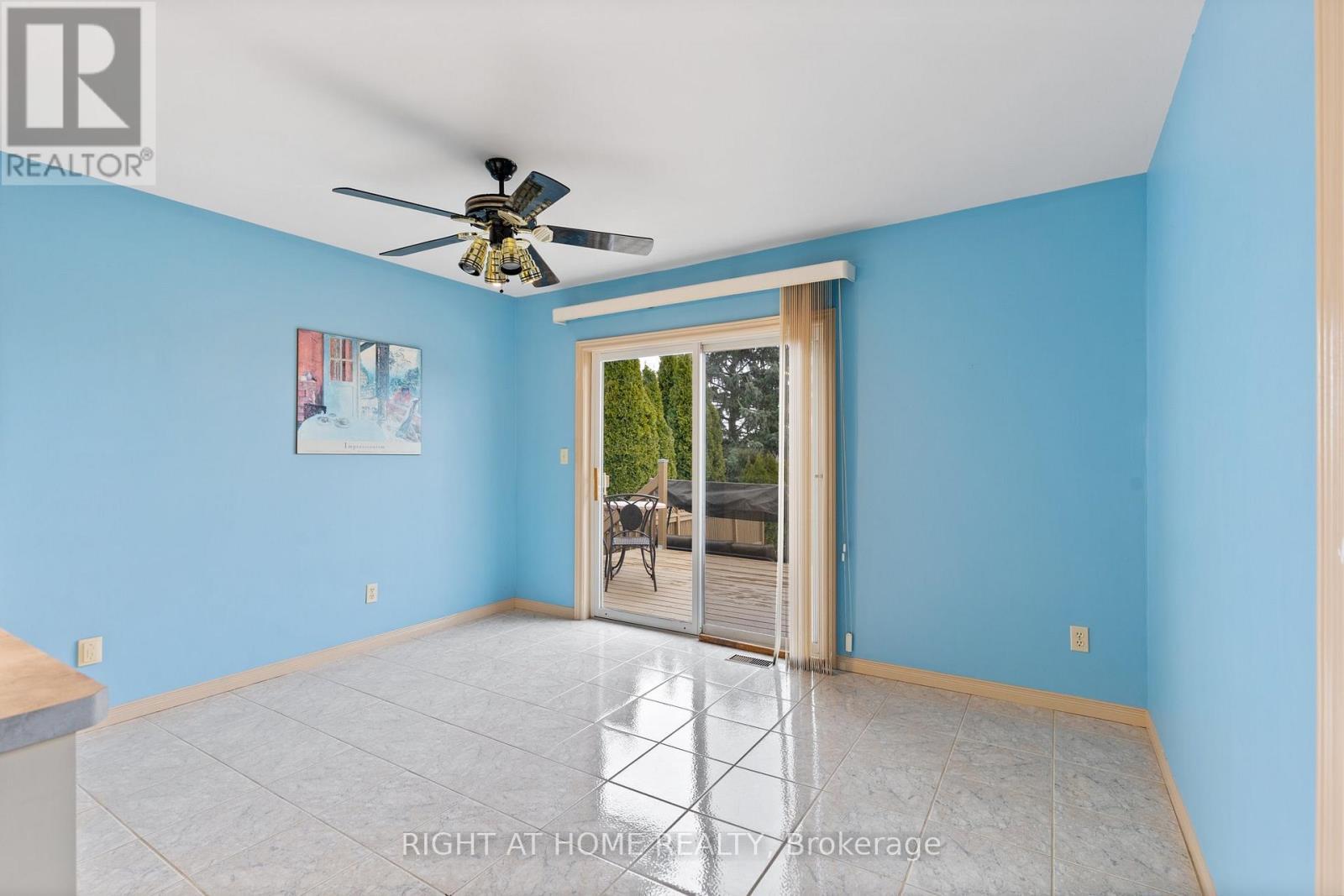 












2520 STRAWBERRY DRIVE

,
Tecumseh,




Ontario
N9K1C3

