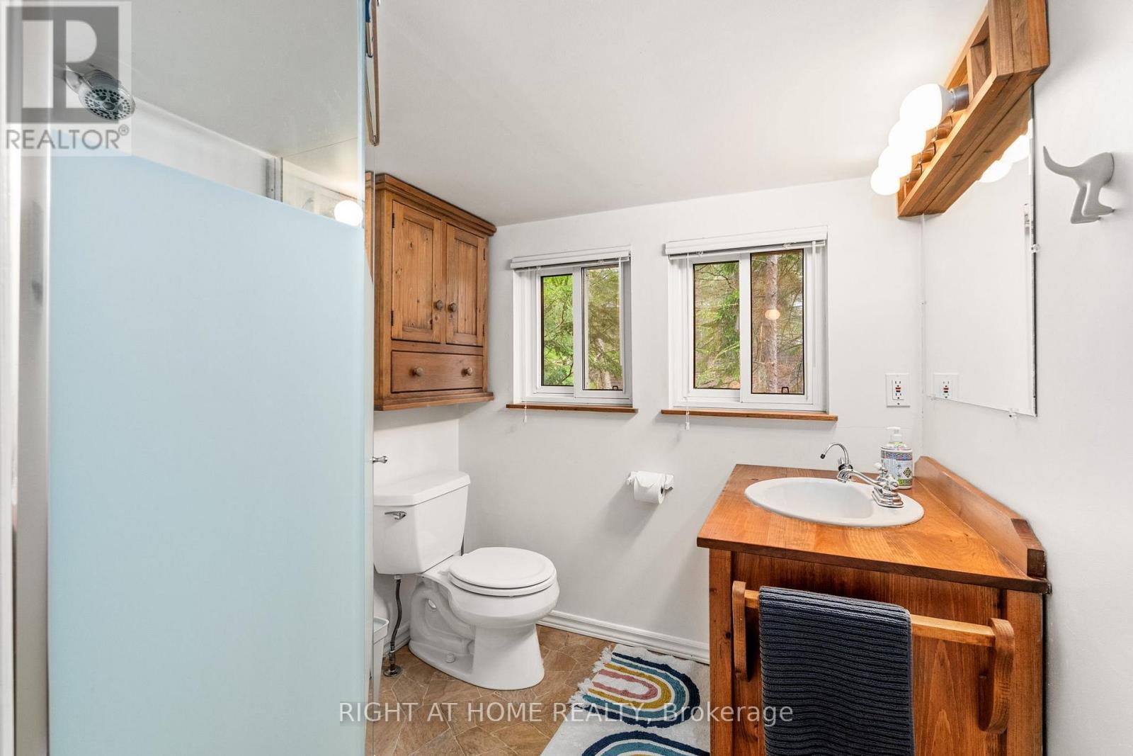 












1178 TOMINGAS ROAD

,
Gravenhurst (Muskoka (S)),




Ontario
P0E1G0

