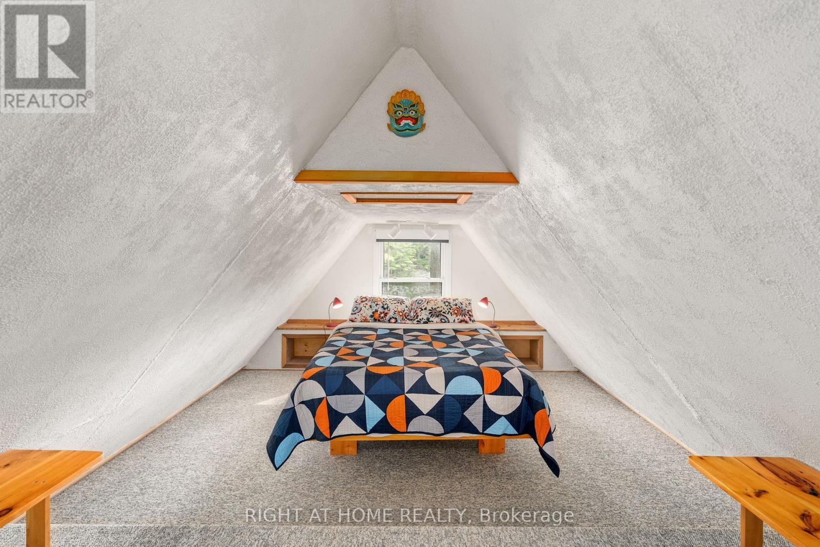 












1178 TOMINGAS ROAD

,
Gravenhurst (Muskoka (S)),




Ontario
P0E1G0

