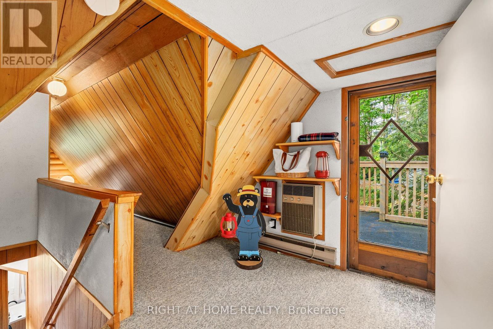 












1178 TOMINGAS ROAD

,
Gravenhurst (Muskoka (S)),




Ontario
P0E1G0


