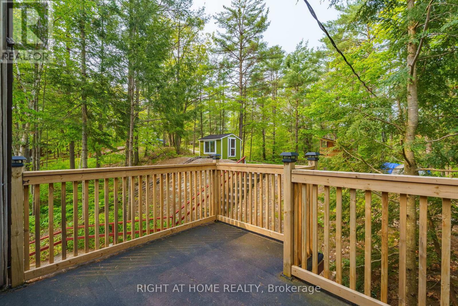 












1178 TOMINGAS ROAD

,
Gravenhurst (Muskoka (S)),




Ontario
P0E1G0

