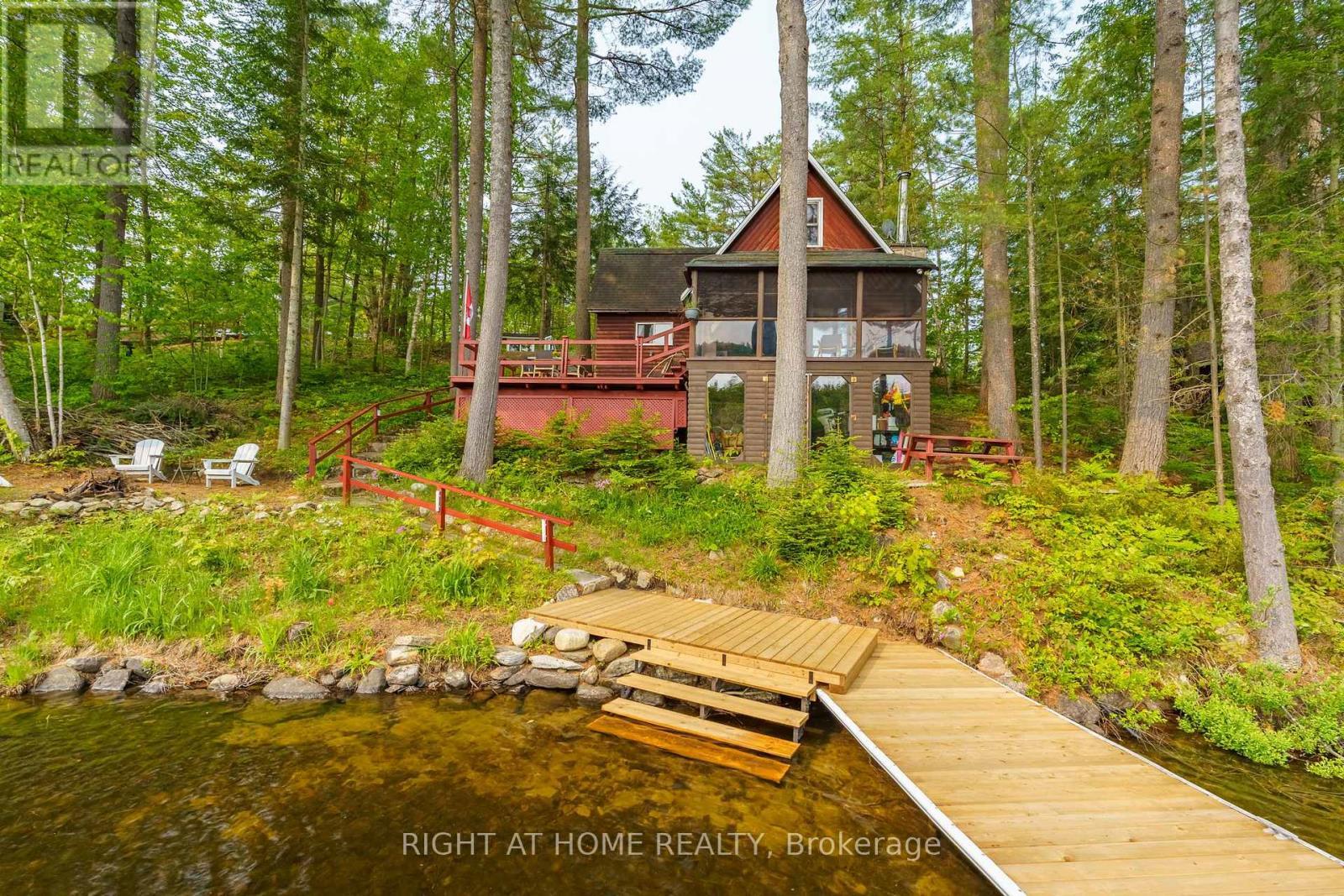 












1178 TOMINGAS ROAD

,
Gravenhurst (Muskoka (S)),




Ontario
P0E1G0


