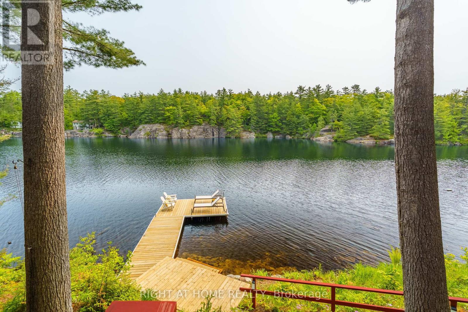 












1178 TOMINGAS ROAD

,
Gravenhurst (Muskoka (S)),




Ontario
P0E1G0

