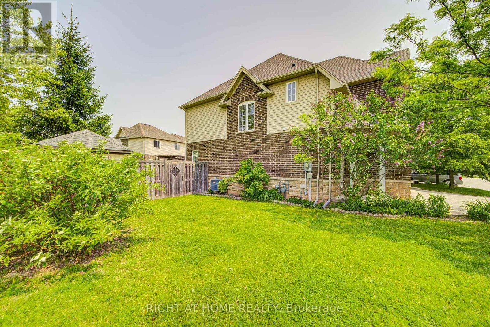 












1 - 6 ATESSA DRIVE

,
Hamilton (Ryckmans),




Ontario
L9B0C6


