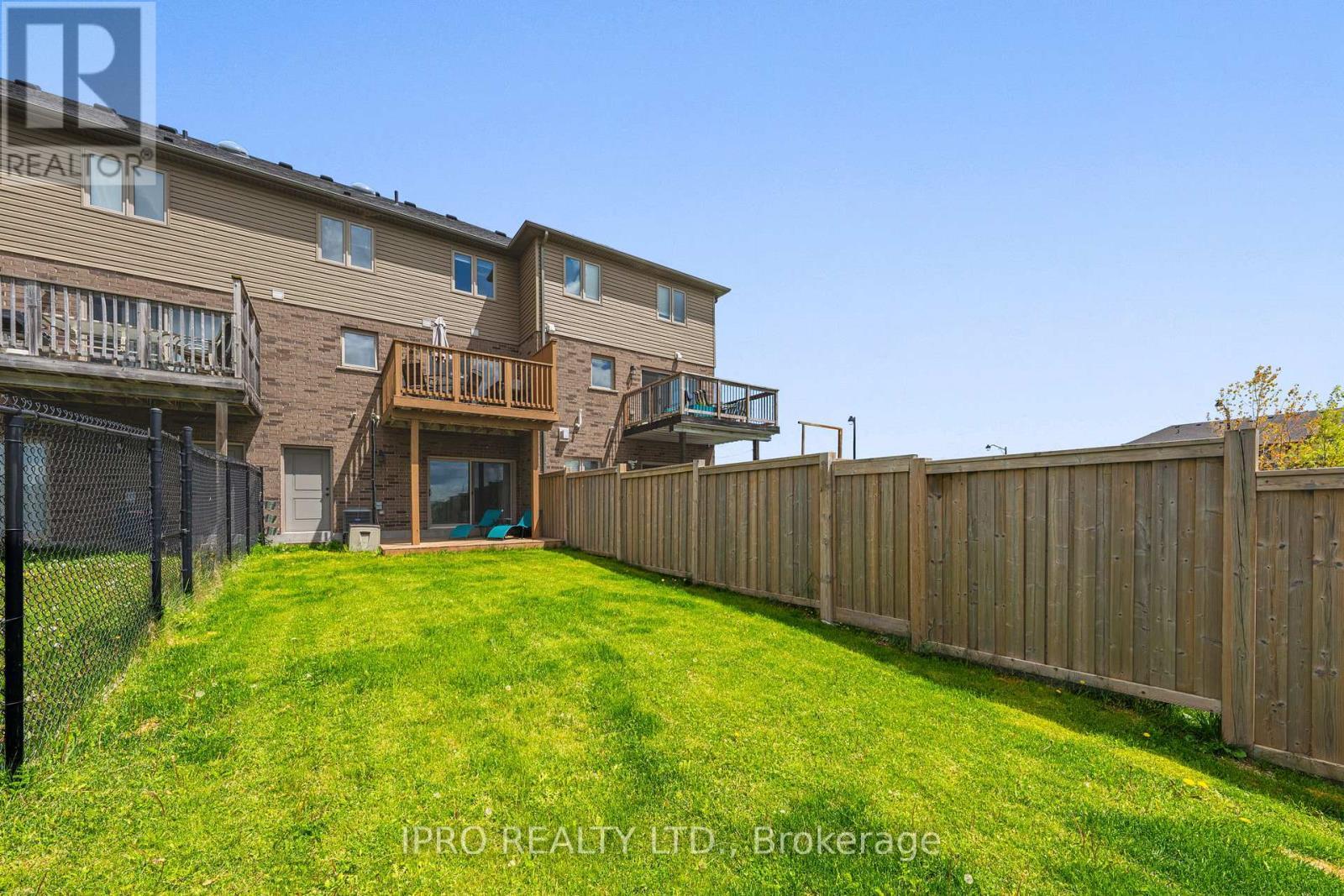 












28 TAYLOR DRIVE

,
East Luther Grand Valley (Grand Valley),




Ontario
L9W6P4

