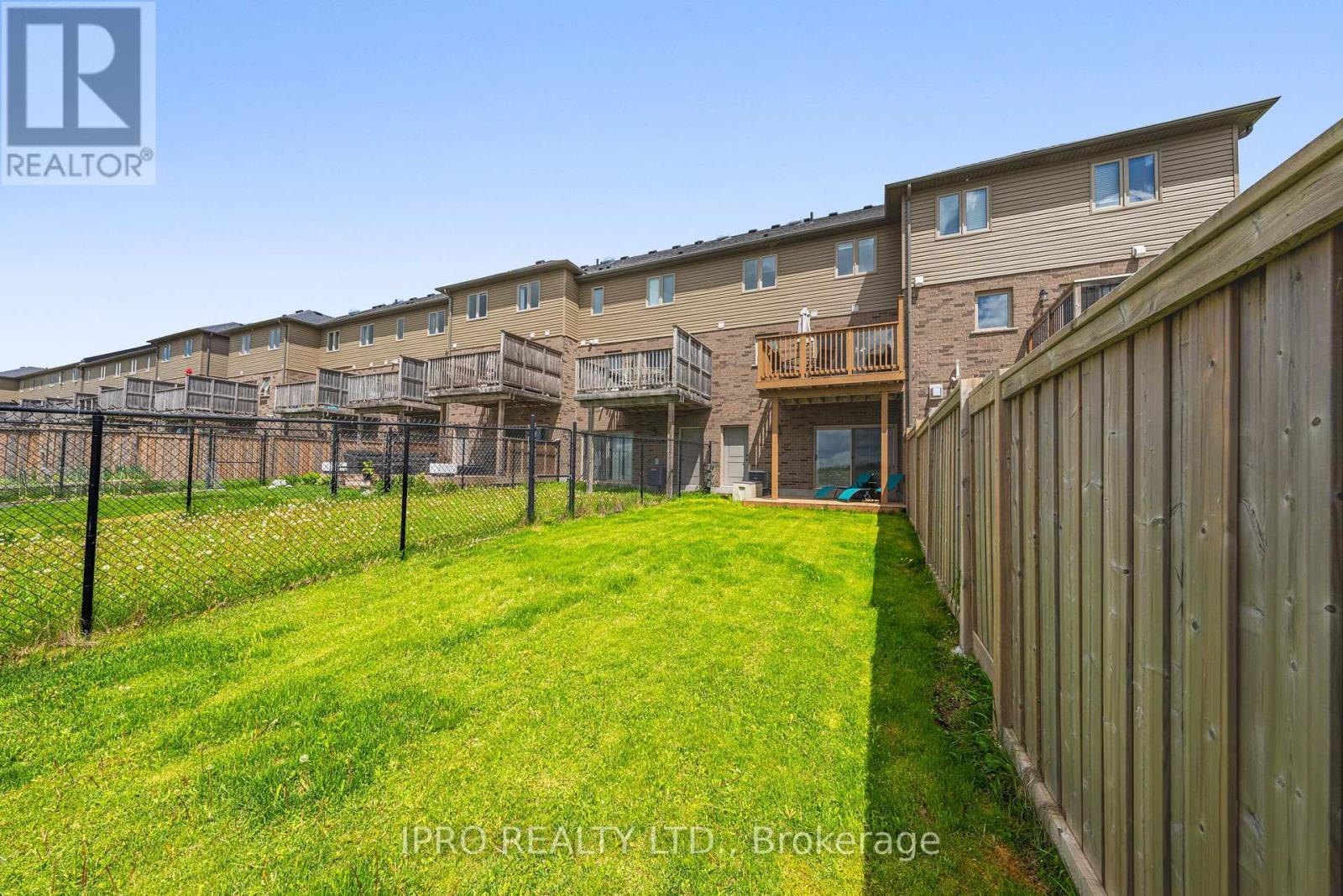 












28 TAYLOR DRIVE

,
East Luther Grand Valley (Grand Valley),




Ontario
L9W6P4

