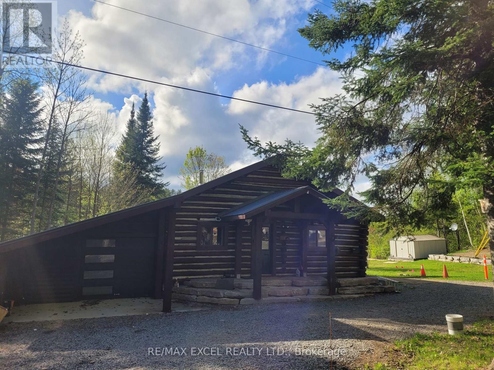 












1194 LAKE ST. PETER ROAD

,
Hastings Highlands (McClure Ward),




Ontario
K0L2K0

