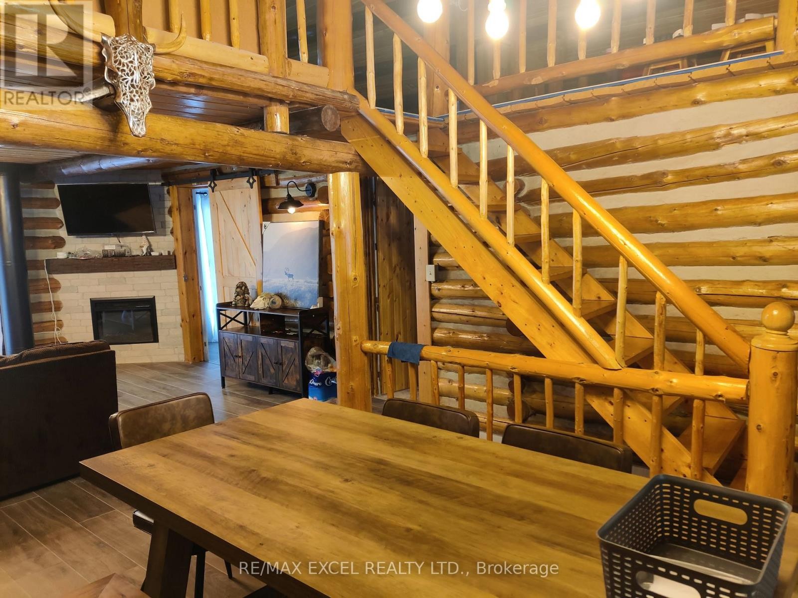 












1194 LAKE ST. PETER ROAD

,
Hastings Highlands (McClure Ward),




Ontario
K0L2K0

