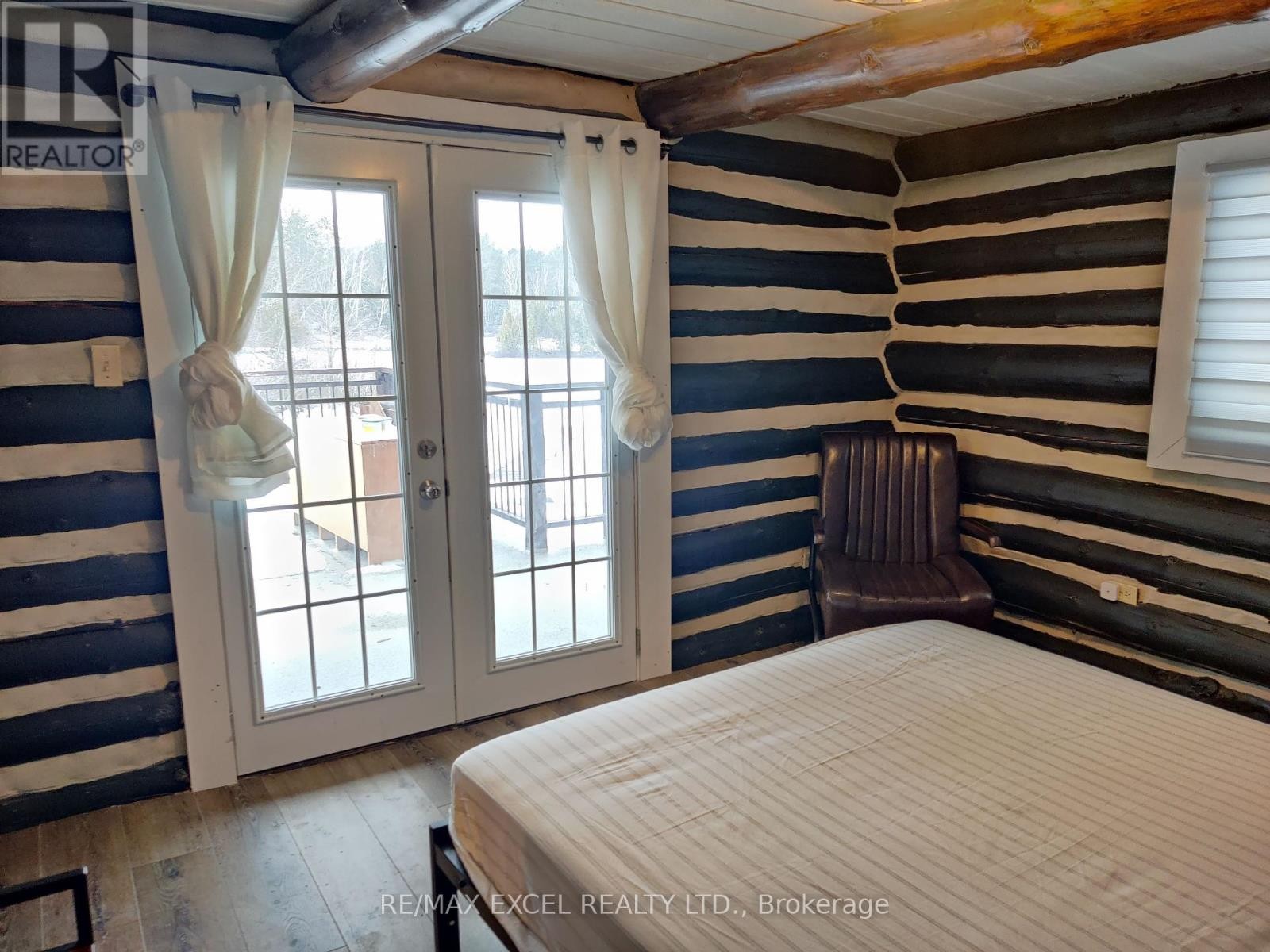 












1194 LAKE ST. PETER ROAD

,
Hastings Highlands (McClure Ward),




Ontario
K0L2K0

