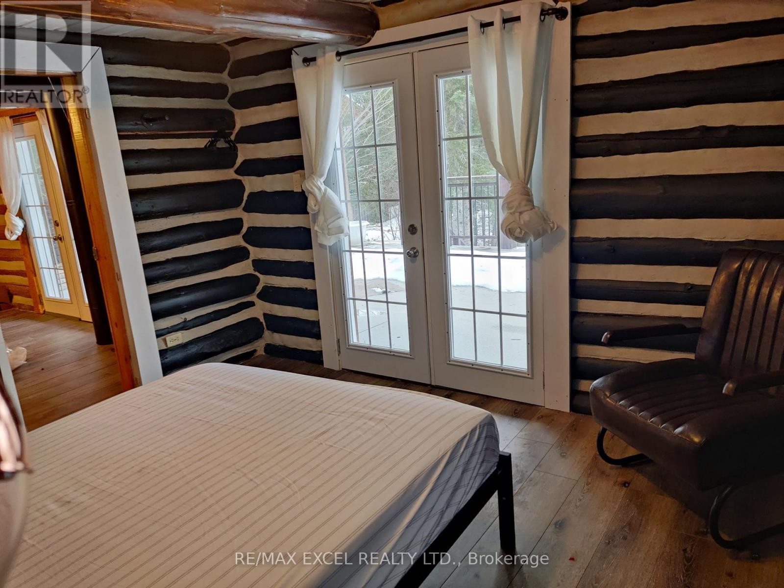 












1194 LAKE ST. PETER ROAD

,
Hastings Highlands (McClure Ward),




Ontario
K0L2K0

