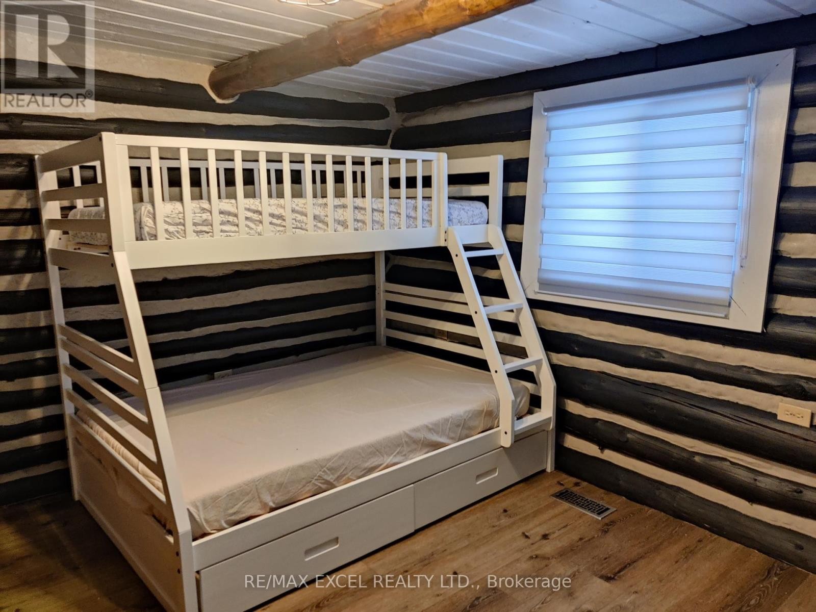 












1194 LAKE ST. PETER ROAD

,
Hastings Highlands (McClure Ward),




Ontario
K0L2K0

