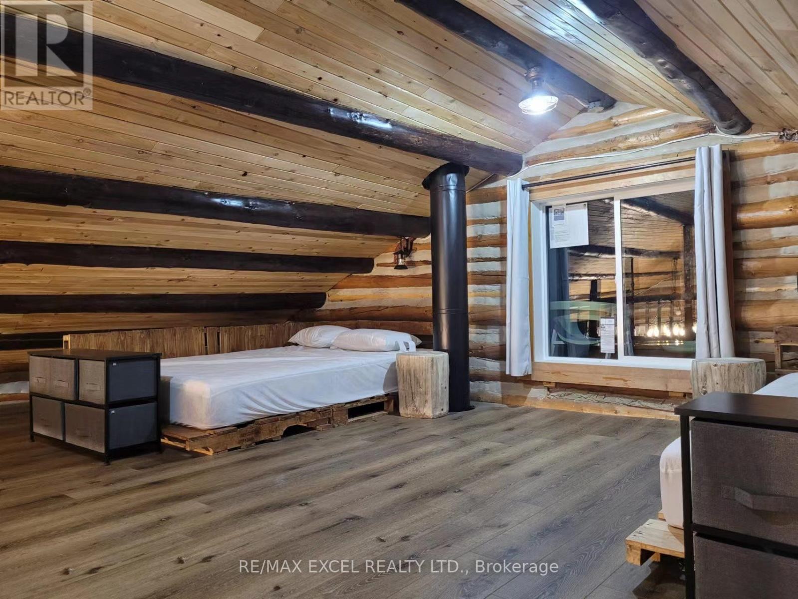 












1194 LAKE ST. PETER ROAD

,
Hastings Highlands (McClure Ward),




Ontario
K0L2K0

